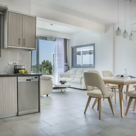 Trapezaki Sleeps 6 Pool Air Con فيلة ترابيزاكي